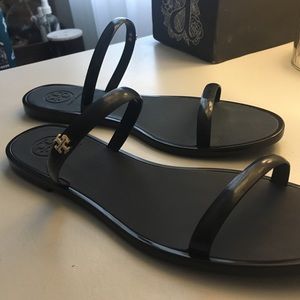 • NWOT BLACK TORY BURCH SANDALS •